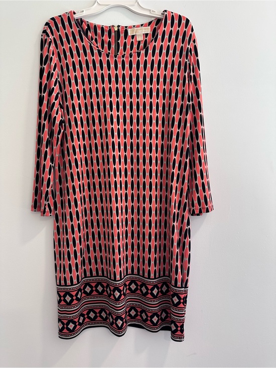 Michael Kors Dresses & Skirts - Michael Kors Coral and Black Geometric Long Sleeve Shift Dress